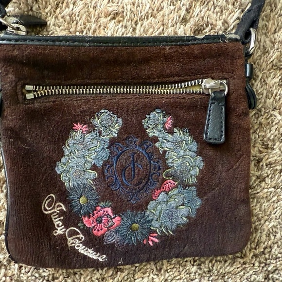 Juicy Couture Handbags - Juicy Couture Crossbody Bag